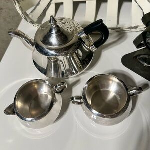 Vintage Silver plate Teapot Trio: Teapot, Sugar Bowl And Creamer
